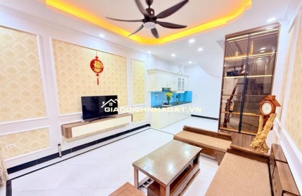 Nhà Cổ Nhuế, dân xây 5 tầng, lô góc, 7 chỗ ngủ trong nhà chỉ 6,9 tỷ